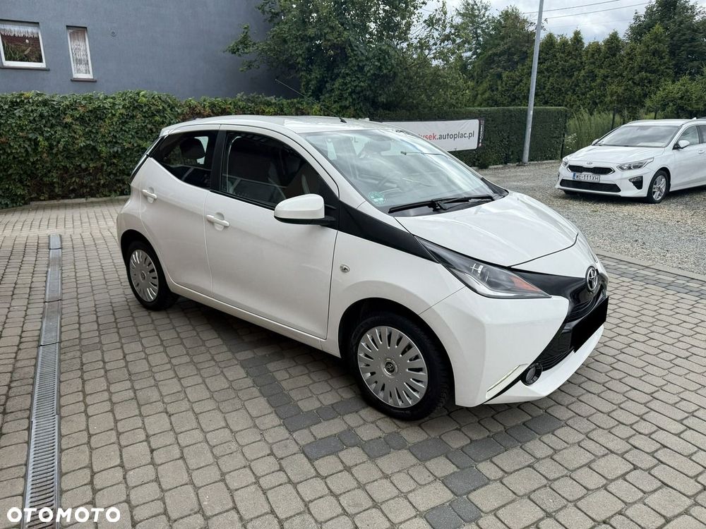 Toyota Aygo x-play touch - 4