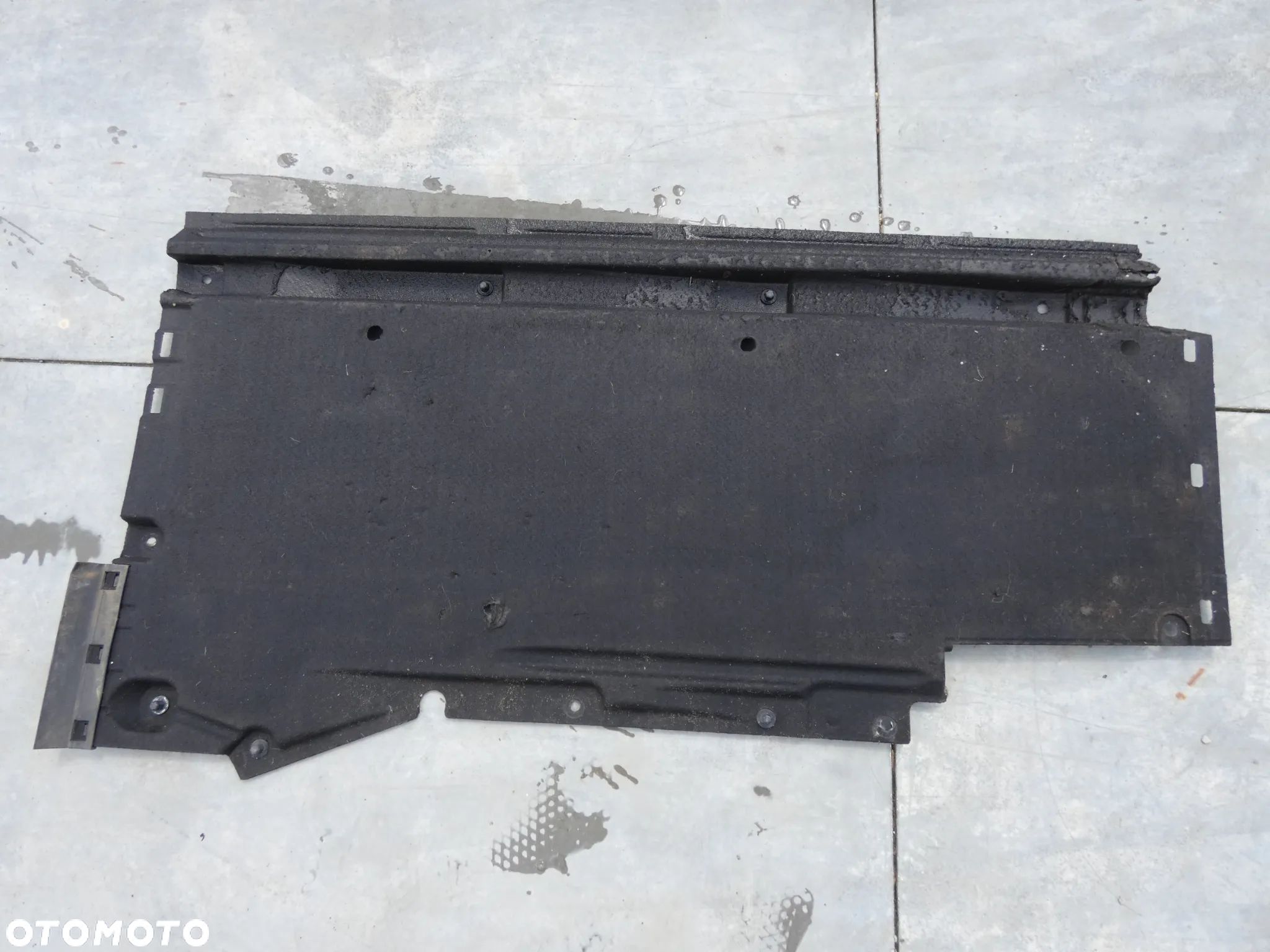 AUDI A4 B8 LIFT OSŁONA PODWOZIA PŁYTA PODŁOGI PRAWA DOLNA 8K0825208H D70 - 1