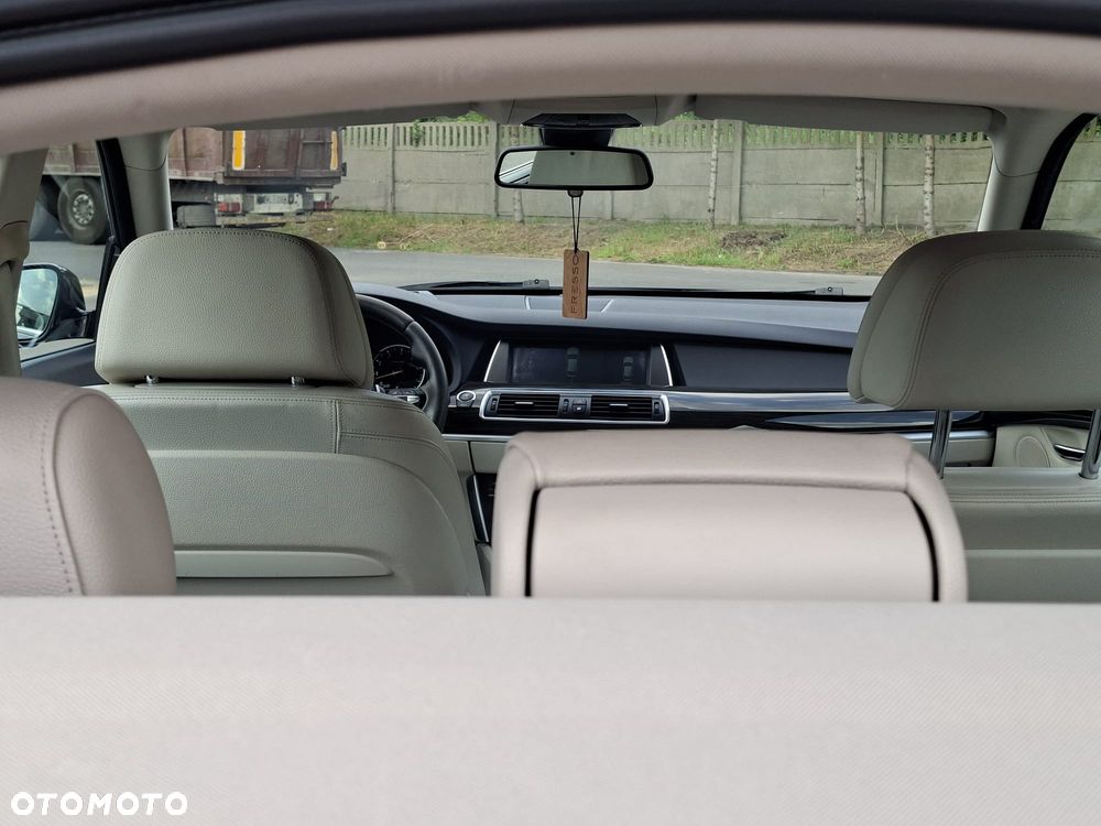 BMW 5GT 535i xDrive - 17