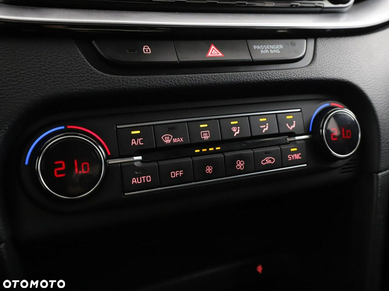 Kia XCeed 1.4 T-GDI OPF JBL SOUND EDITION - 28