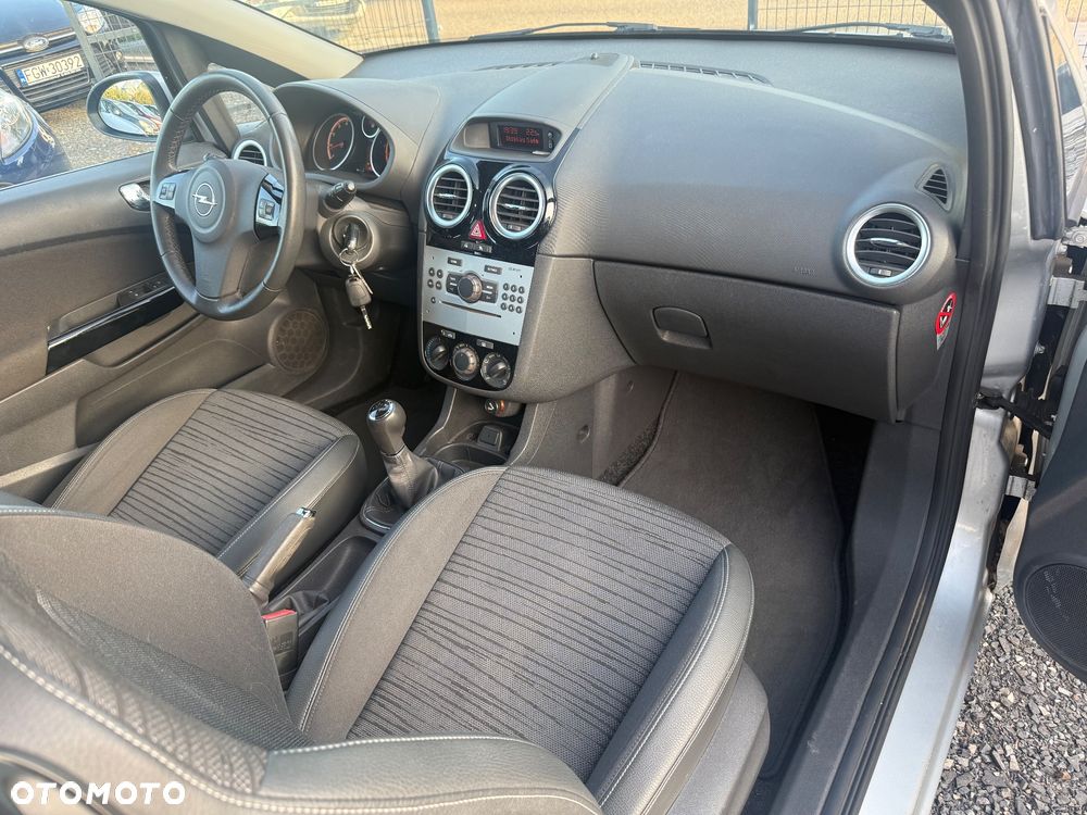 Opel Corsa 1.2 16V Energy - 11