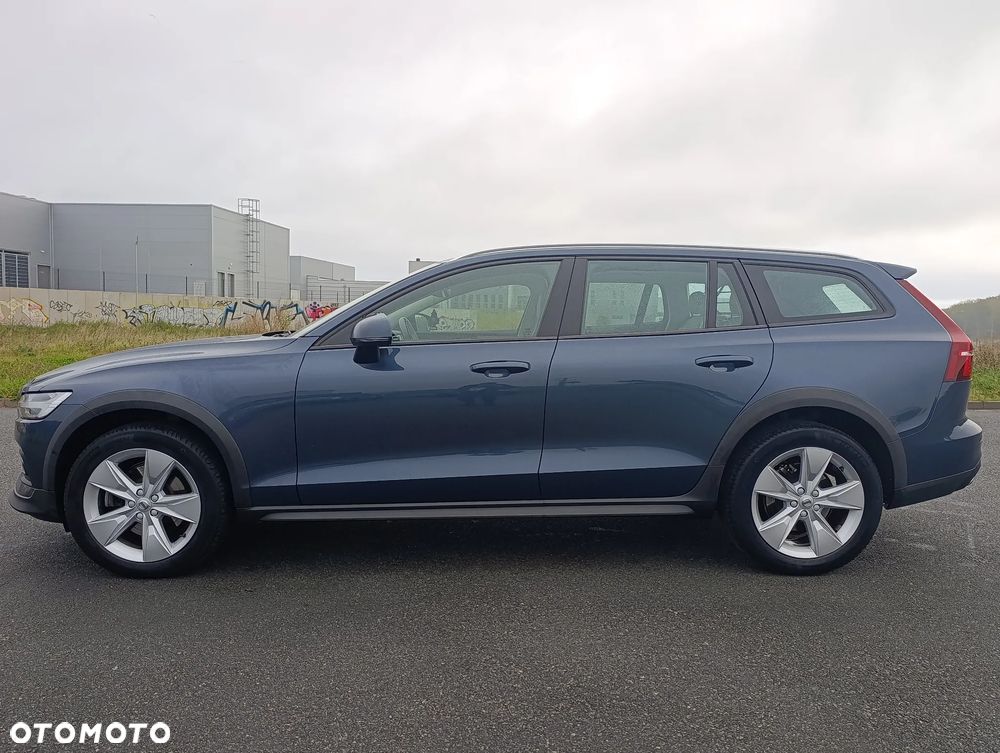 Volvo V60 Cross Country - 10
