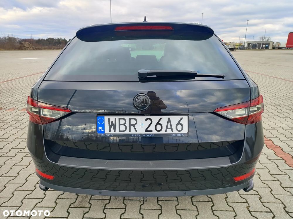 Skoda Superb 1.4 TSI ACT DSG Style - 4