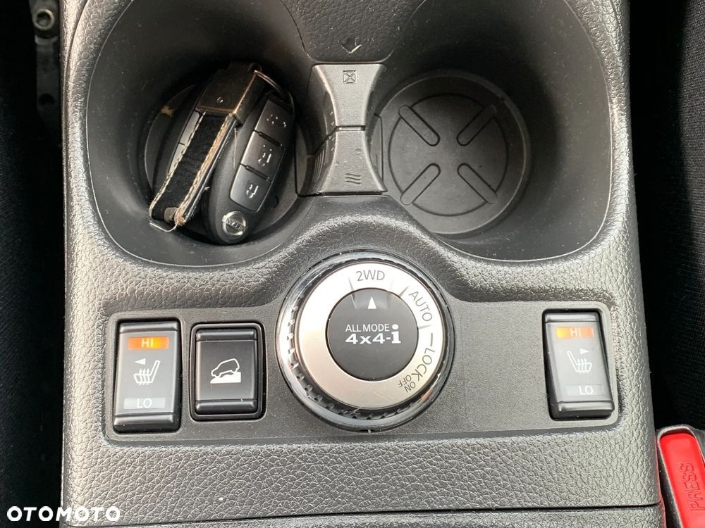 Nissan X-Trail 2.0 dCi ALL-MODE 4x4i Xtronic Acenta - 34