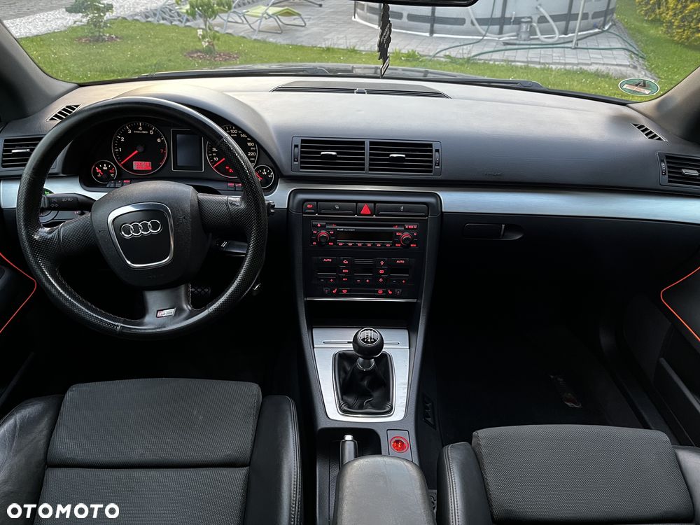 Audi A4 Avant - 6
