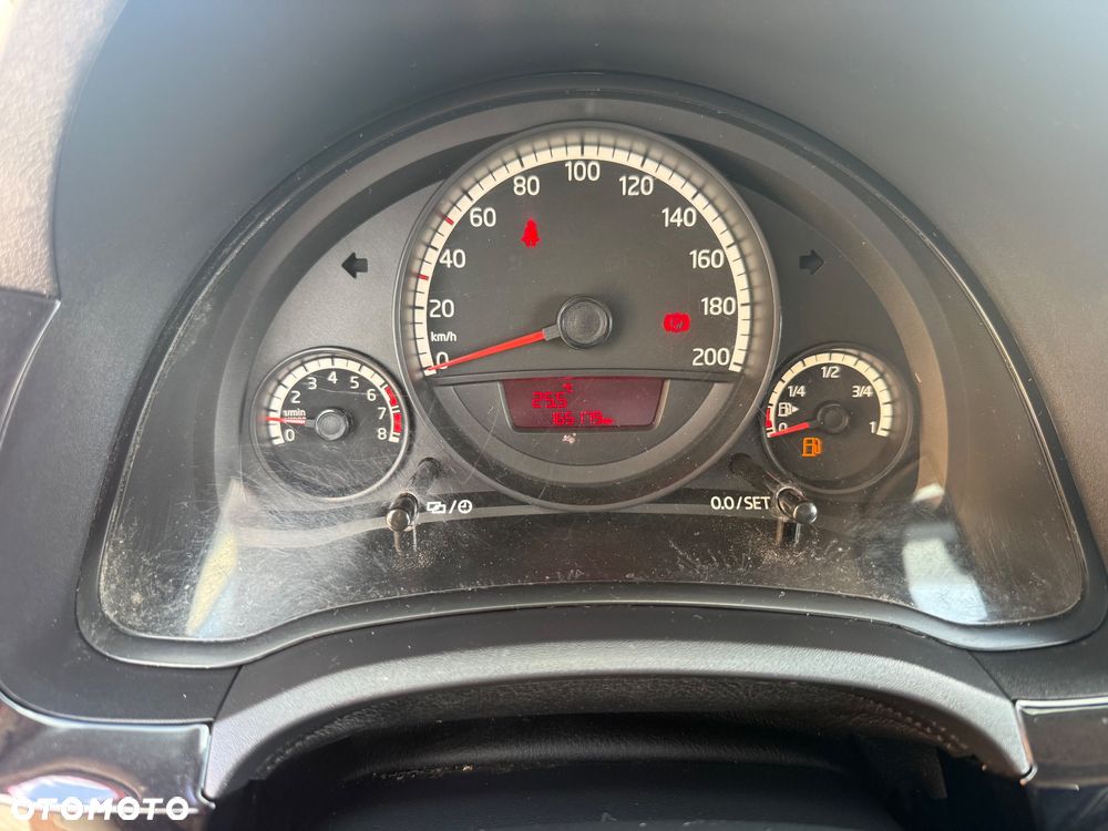 Volkswagen up! - 18