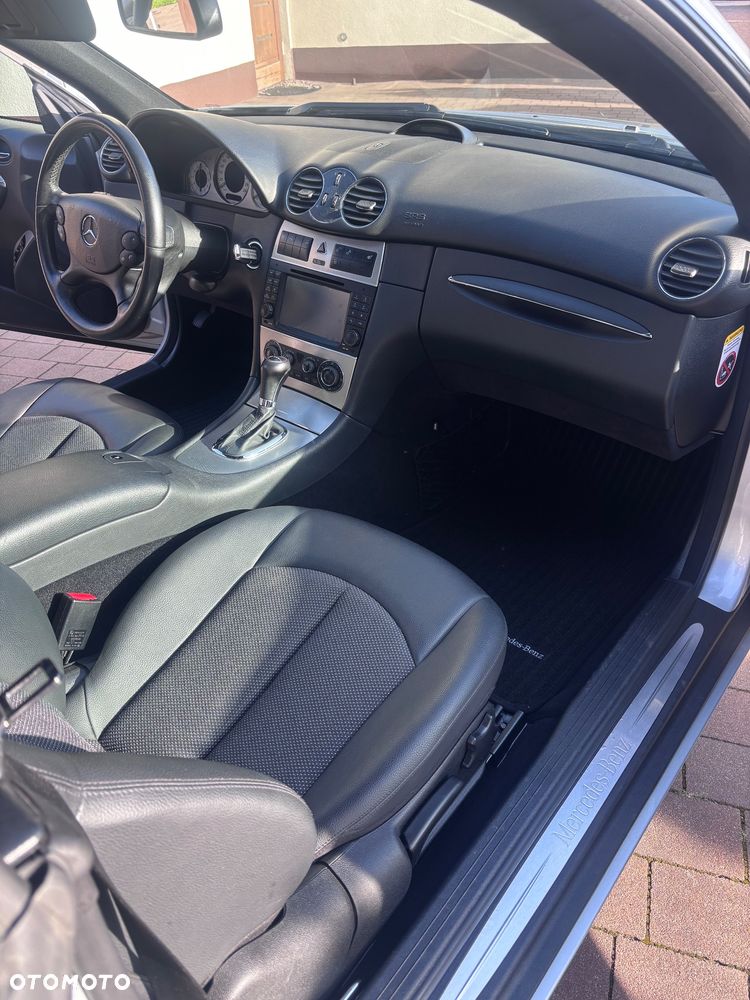 Mercedes-Benz CLK - 9