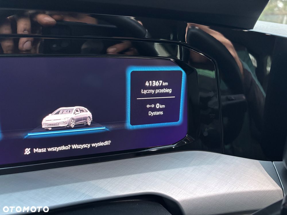 Volkswagen Golf Variant 2.0 TDI SCR DSG Active - 23