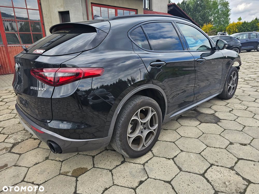 Alfa Romeo Stelvio 2.0 Turbo TI Q4 - 4