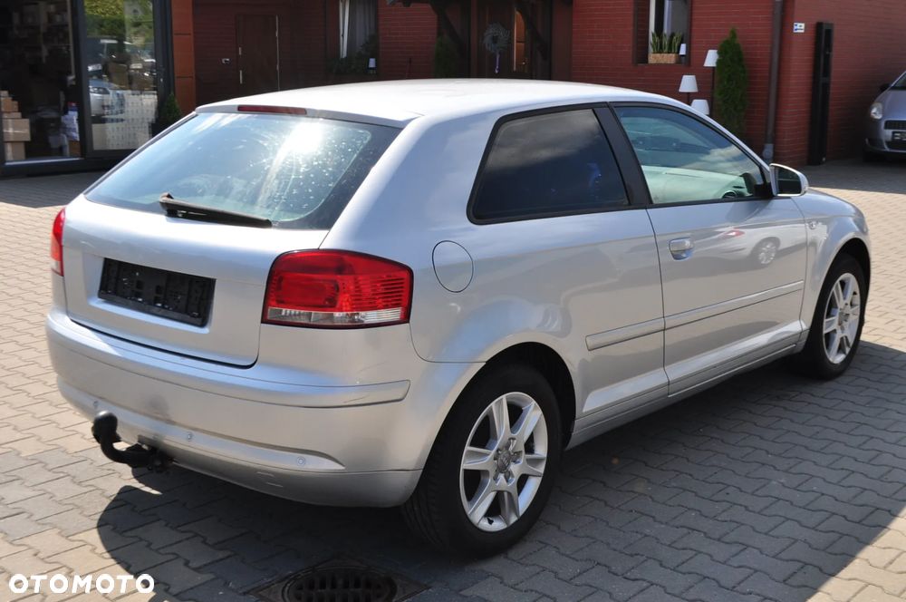 Audi A3 1.6 Limited Edition - 5
