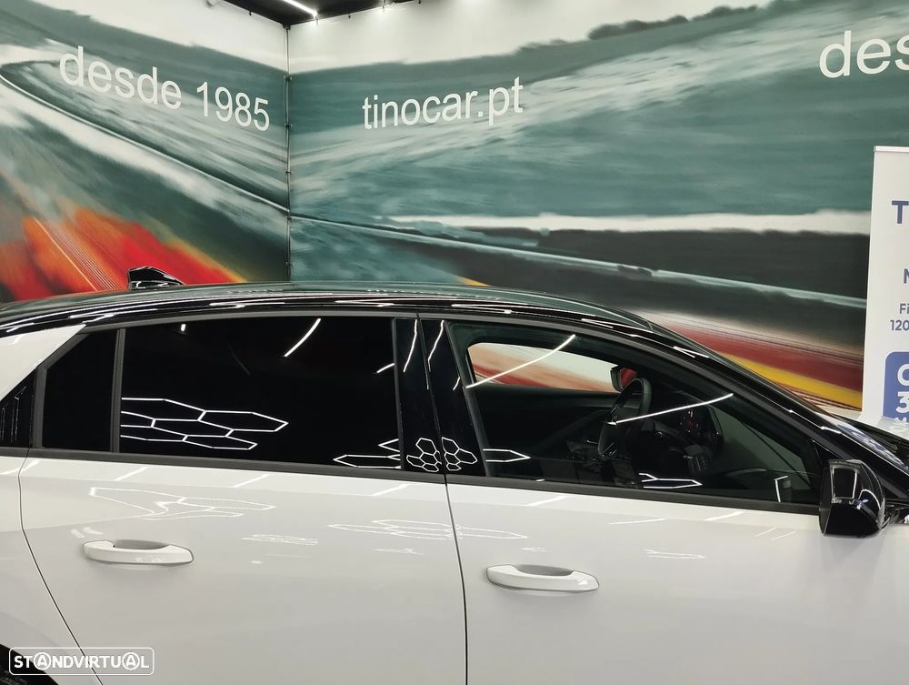 Opel Astra 1.2 T GS - 12