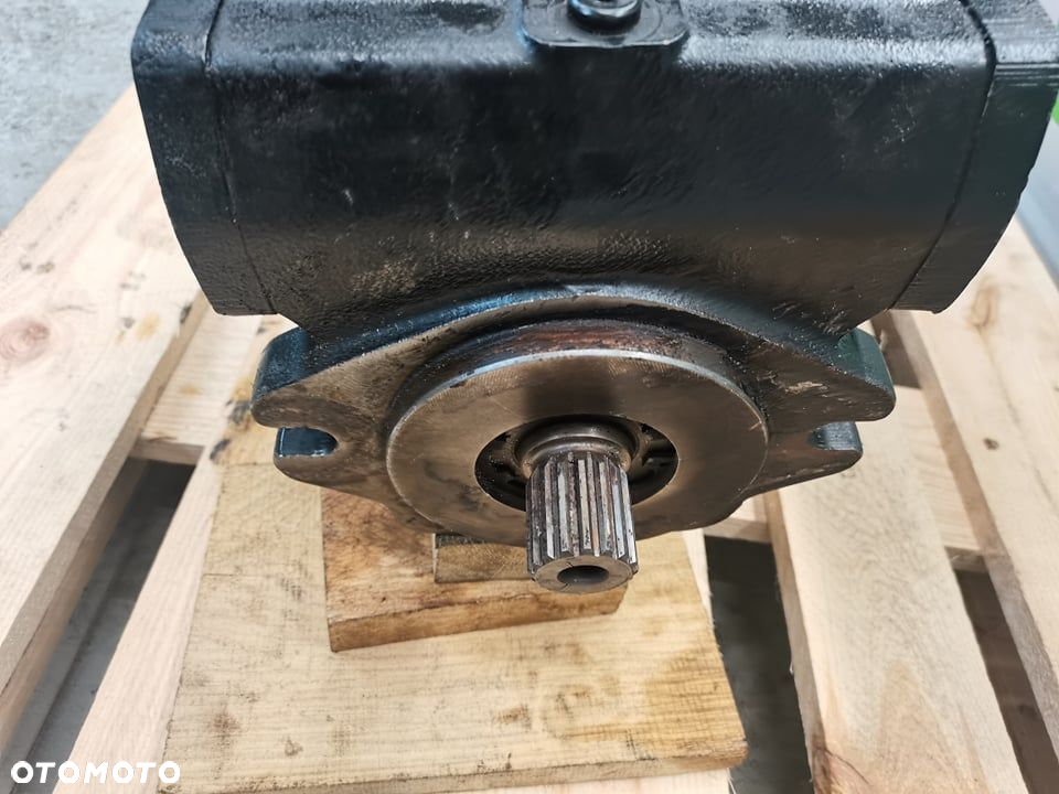 Pompa Rexroth {A4VG56DA1D2} - 6