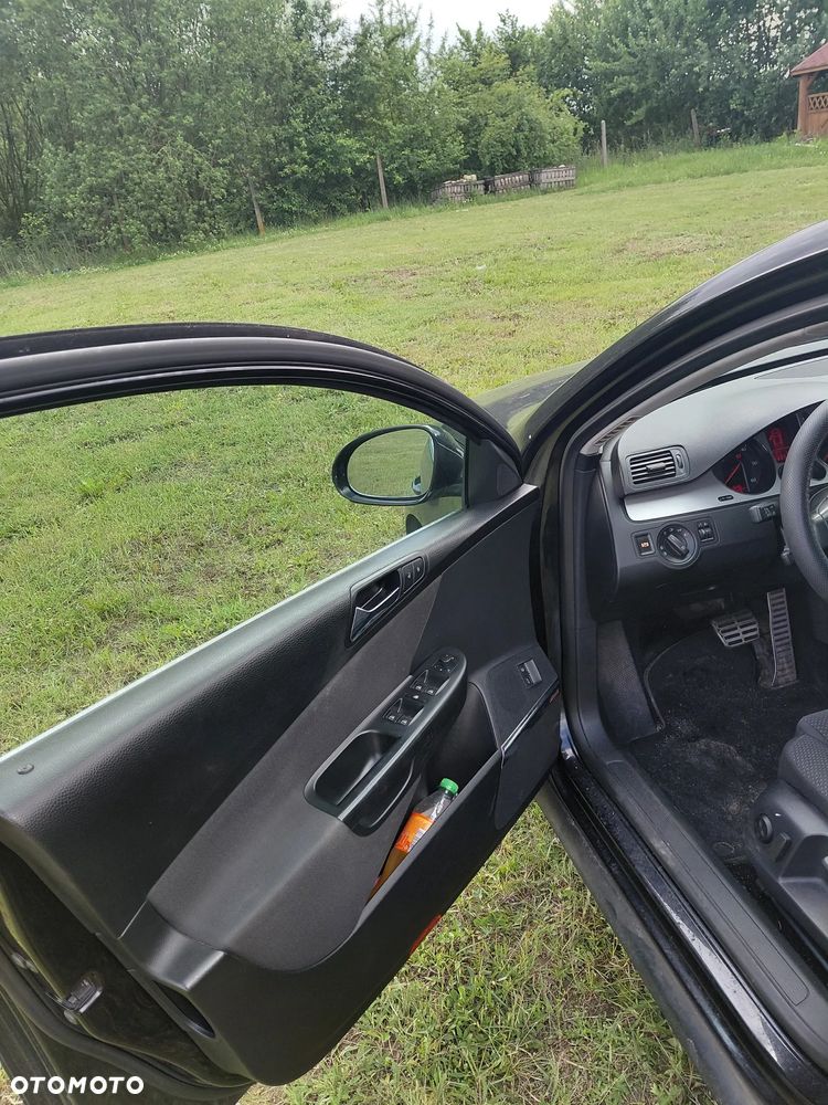 Volkswagen Passat 2.0 TDI DPF DSG Comfortline - 6