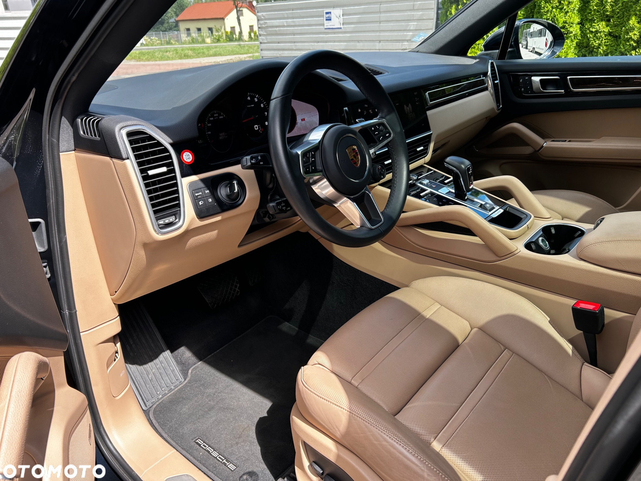Porsche Cayenne Coupe Platinum Edition - 29