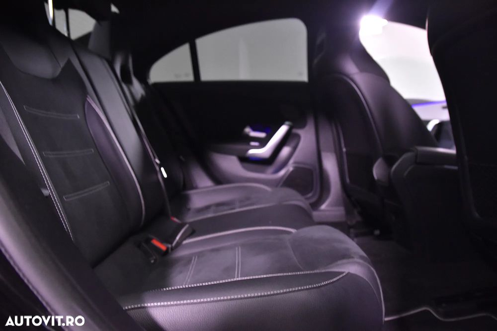 Mercedes-Benz CLA 250 e 8G-DCT - 12