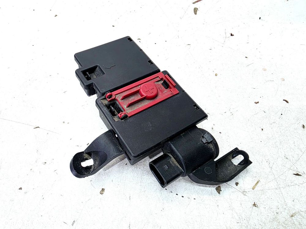 ROZDZIELACZ PRĄDU KLEMA + AUDI Q7 4M 4M0941823A - 3