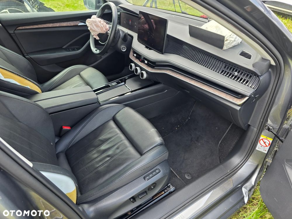 Skoda Superb 1.5 TSI iV DSG L&K - 14