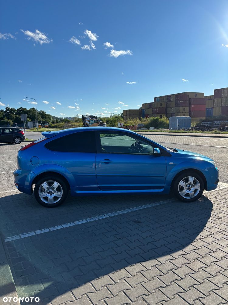Ford Focus 2.0 16V Titanium - 7