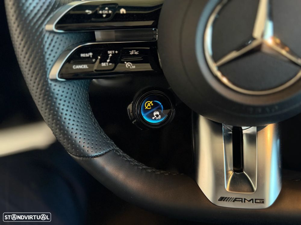 Mercedes-Benz SL 63 AMG 4Matic+ - 35
