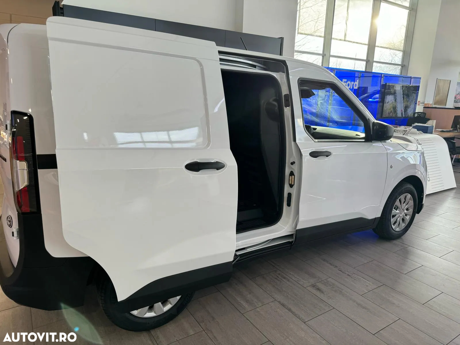 Ford Courier - 11