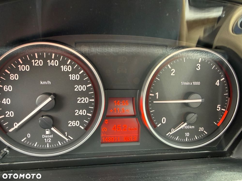 BMW X1 xDrive18d xLine - 16