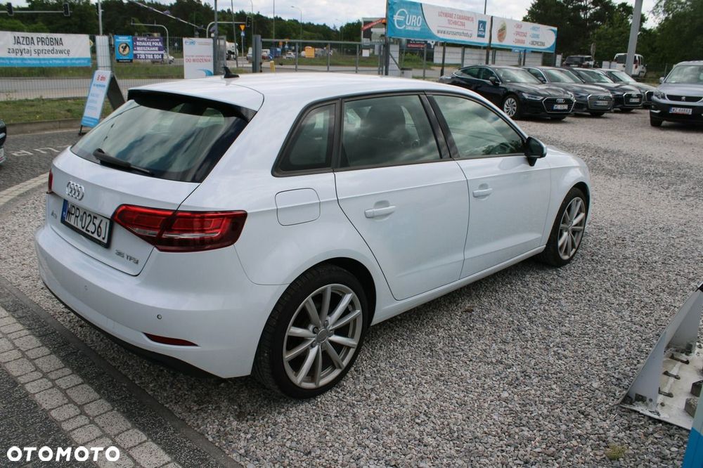 Audi A3 Sportback - 5
