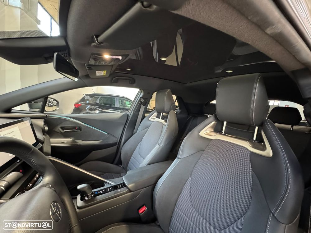 Toyota C-HR 1.8 Hybrid Square Collection - 34