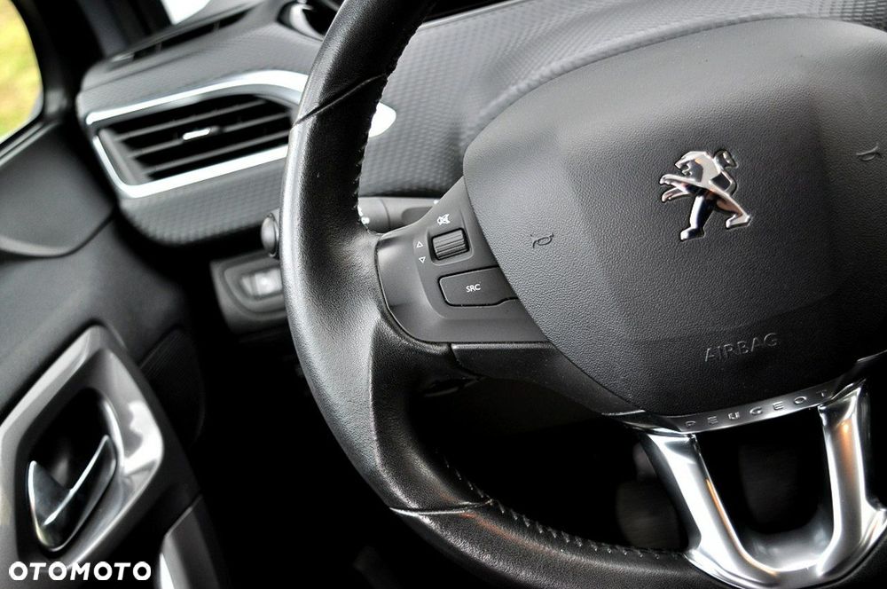 Peugeot 2008 1.2 Pure Tech Active S&S - 18