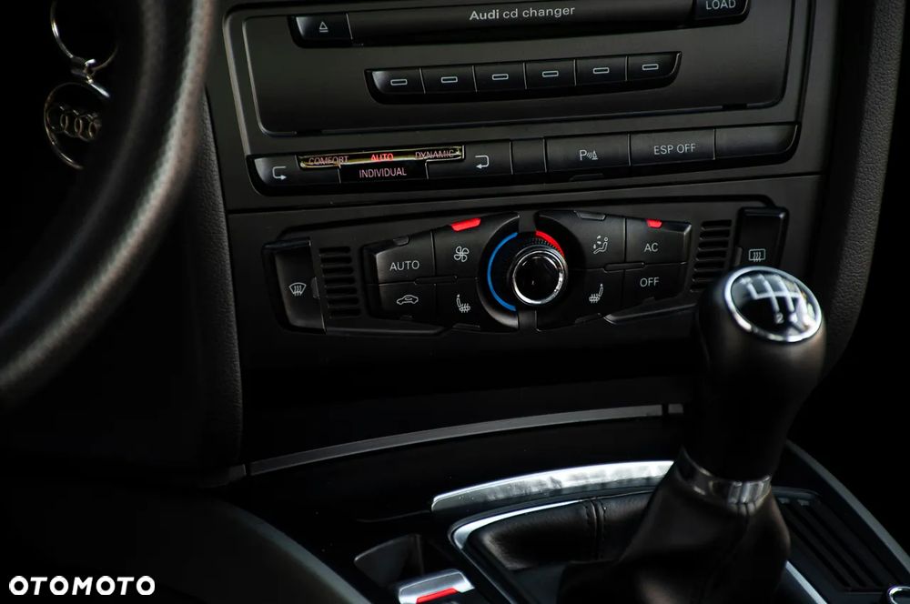 Audi A4 Limousine 2.0 TDI DPF Ambiente - 32