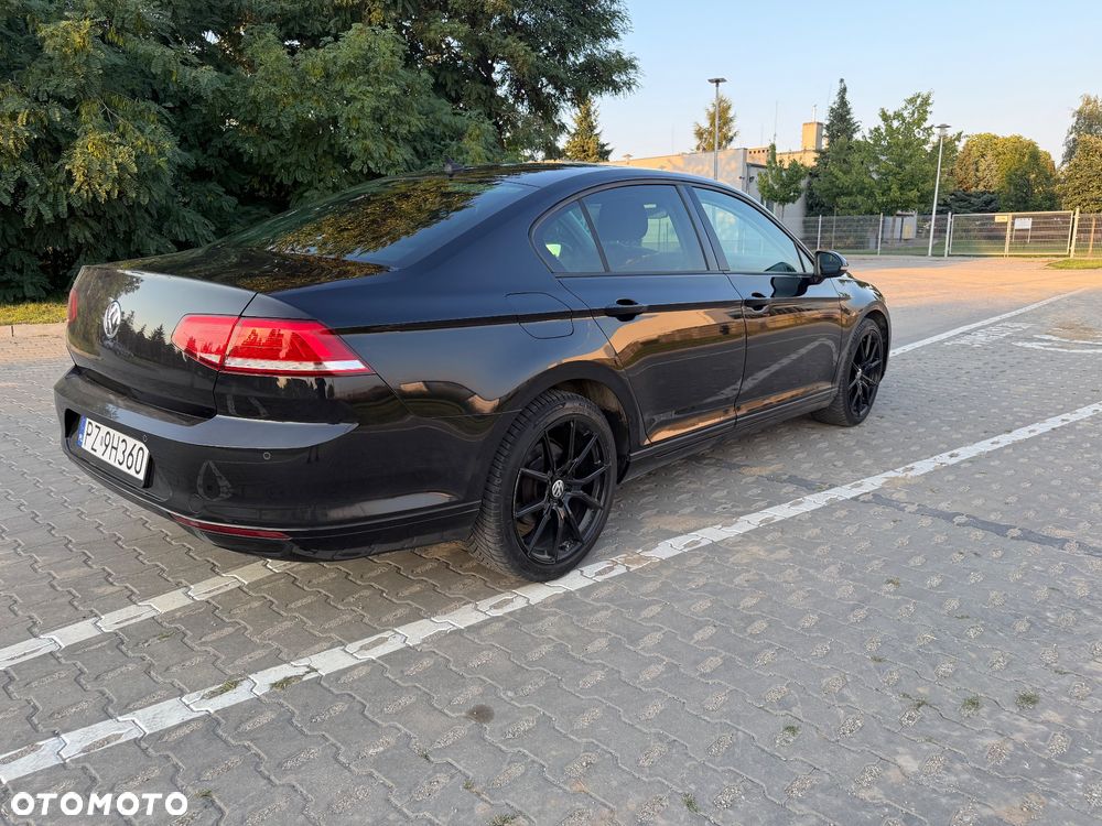 Volkswagen Passat - 25