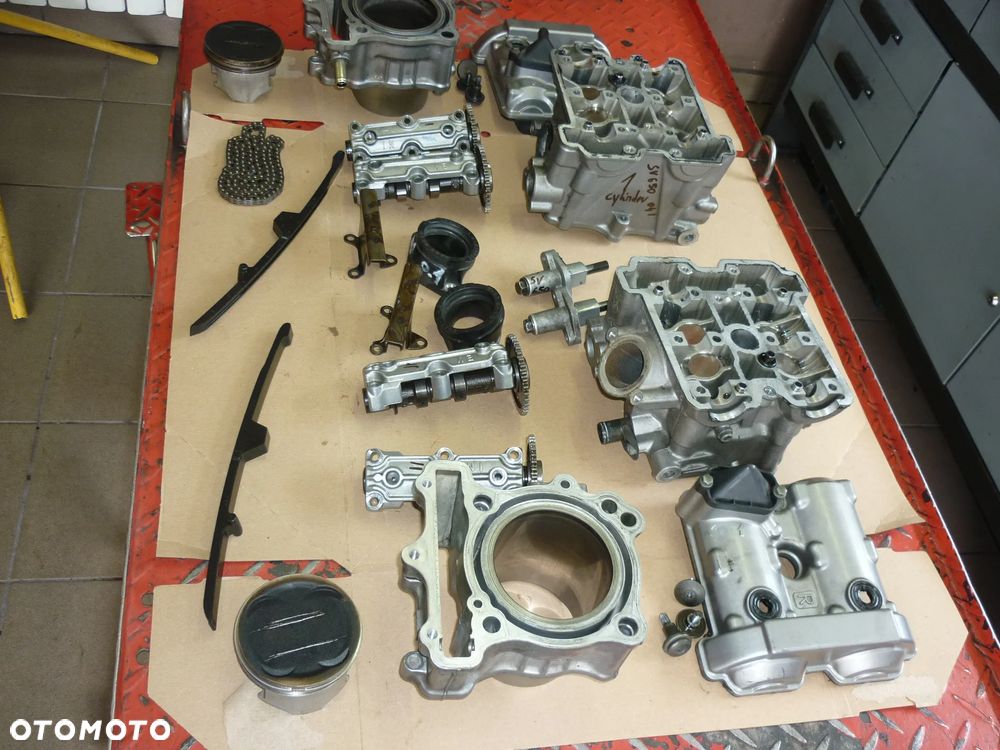 Pokrywa dekiel sprzęgła pompa wody Suzuki SV 650 rok od 2003 - 7