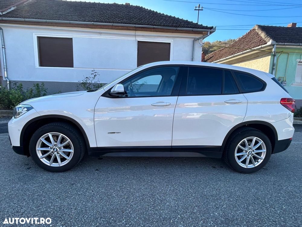 BMW X1 sDrive18i - 12