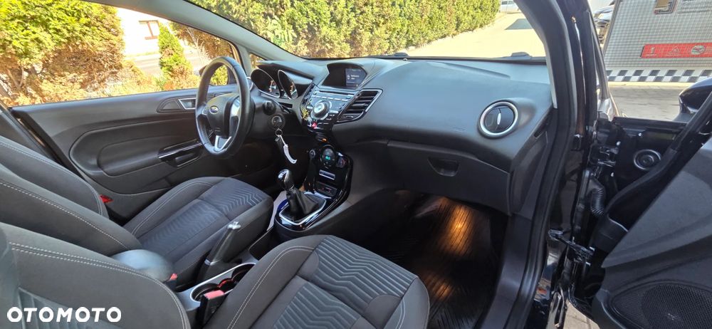 Ford Fiesta 1.0 EcoBoost Platinium X - 38