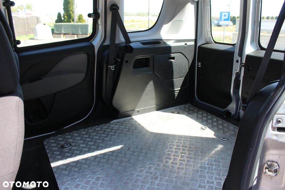 Fiat Doblo 1.6 16V Multijet Lounge - 12