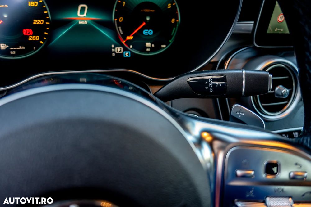 Mercedes-Benz GLC Coupe 300 de 4Matic 9G-TRONIC AMG Line - 39