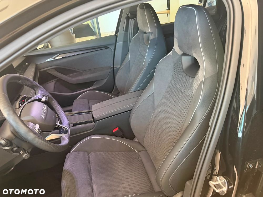 Skoda Superb 2.0 TSI Sportline DSG - 12