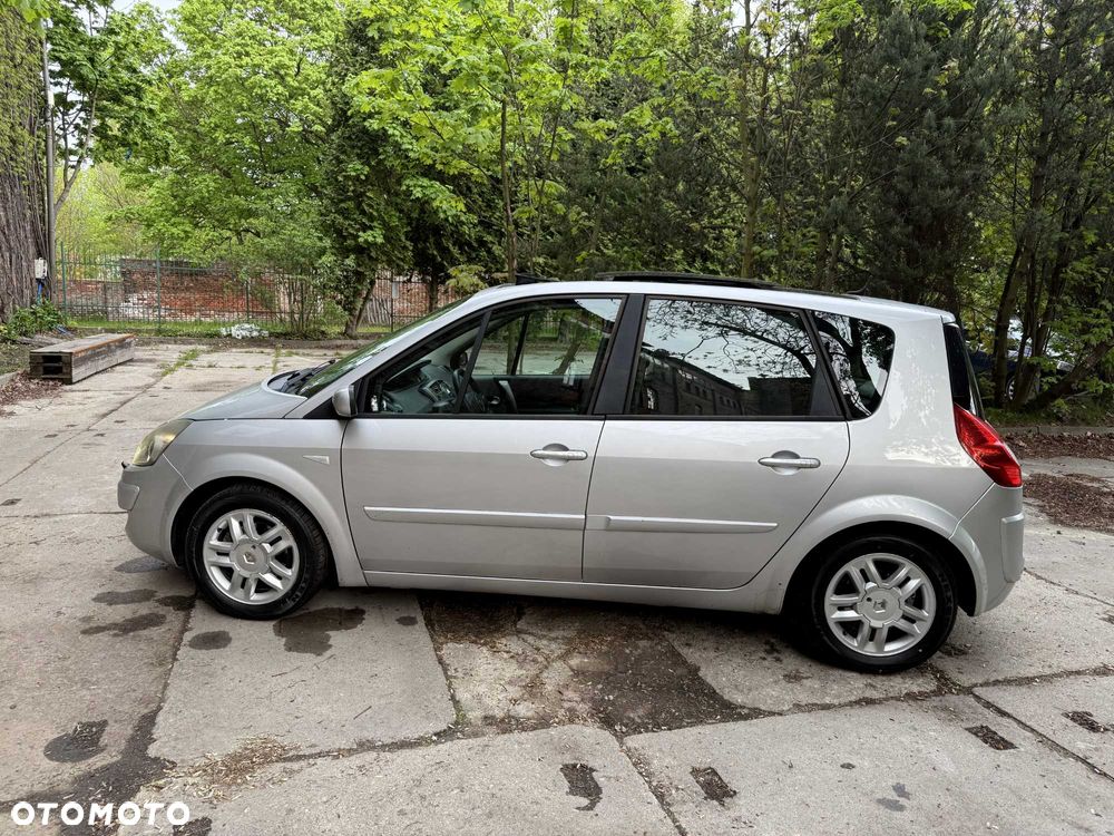 Renault Scenic - 1
