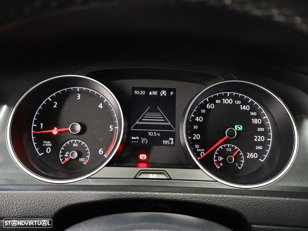 VW Golf Variant 1.6 TDi Confortline DSG - 10