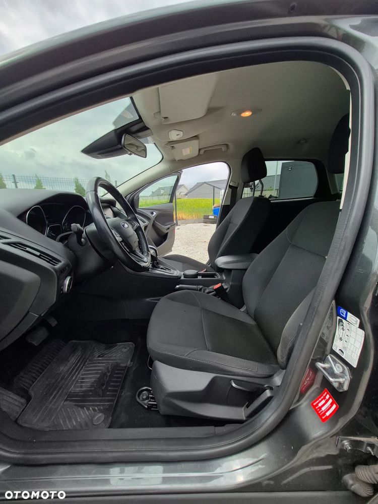Ford Focus - 25