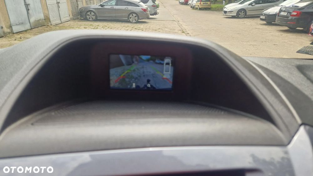 Ford TRANSIT CUSTOM - 13