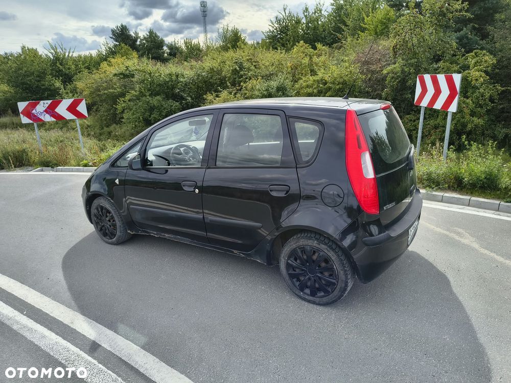 Mitsubishi Colt - 12