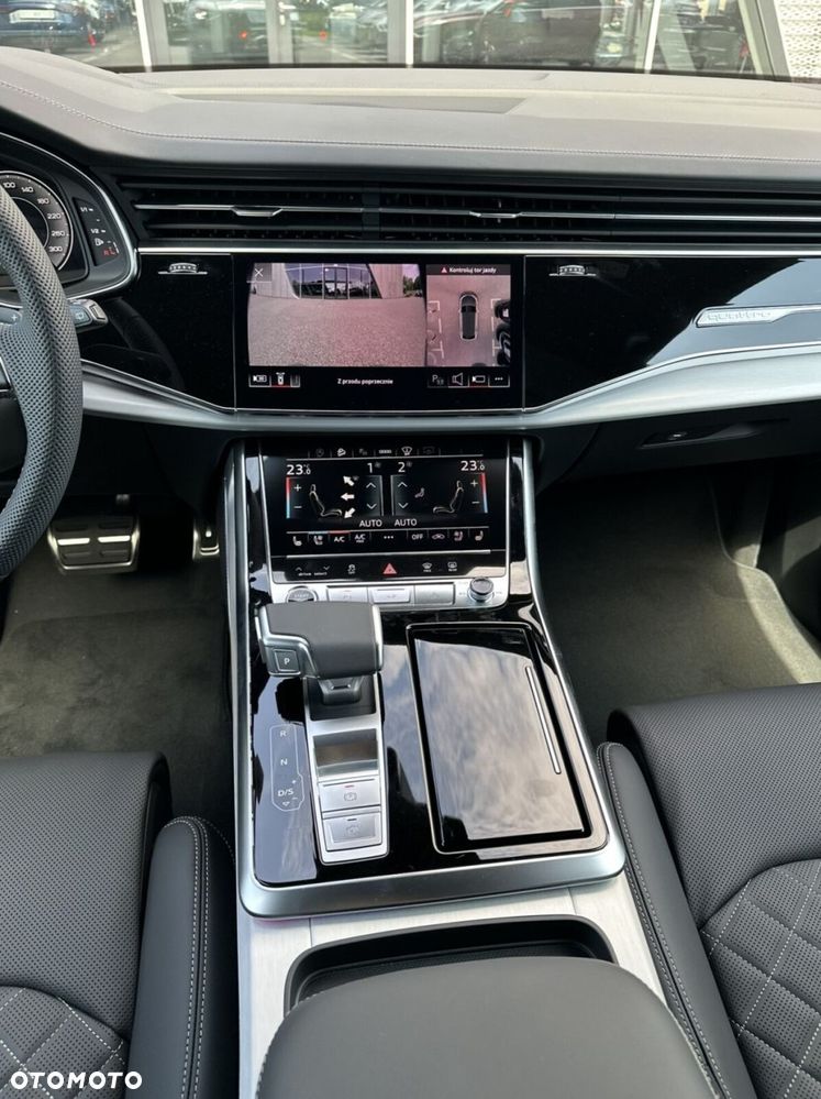 Audi Q8 - 21
