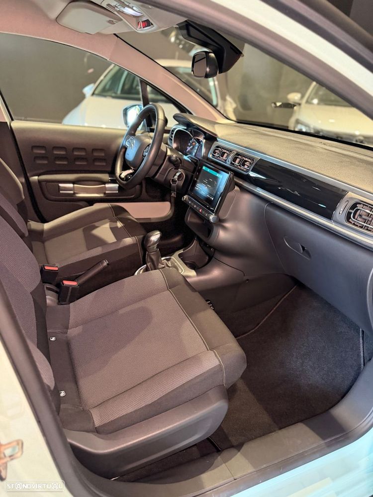 Citroën C3 1.2 PureTech Shine - 24