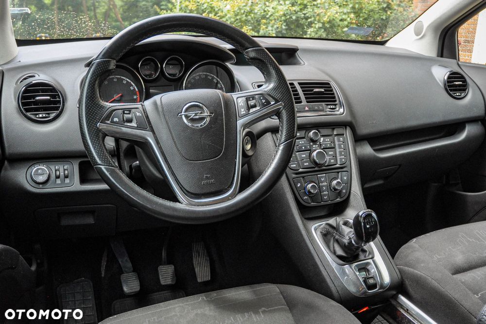 Opel Meriva - 9