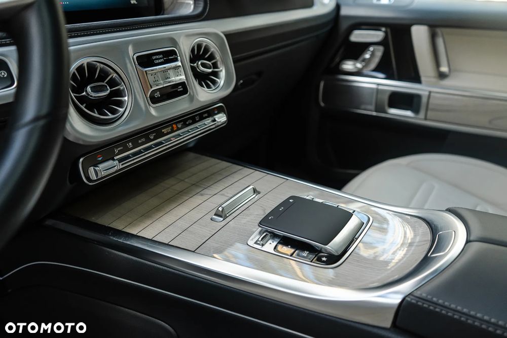 Mercedes-Benz Klasa G 450 d mHEV 9G-Tronic - 23