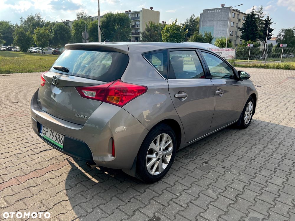 Toyota Auris 1.6 Premium Comfort - 3