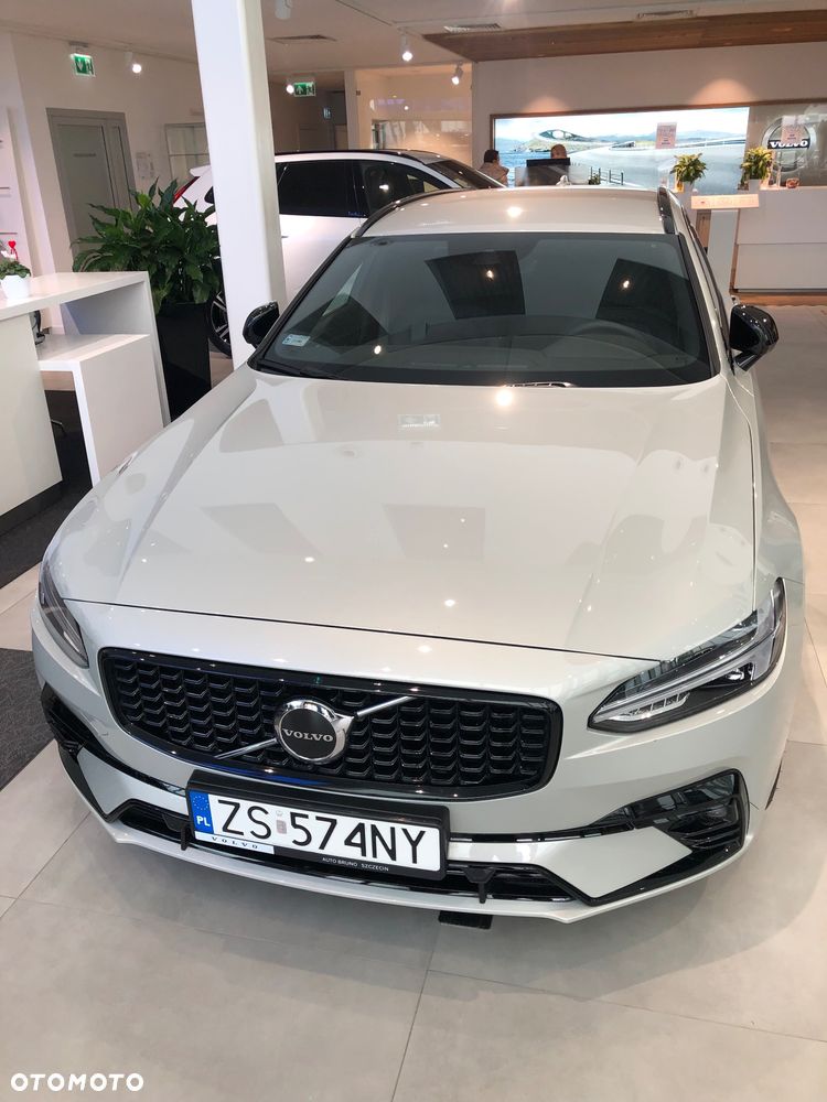 Volvo V90 D4 AWD R-Design - 3