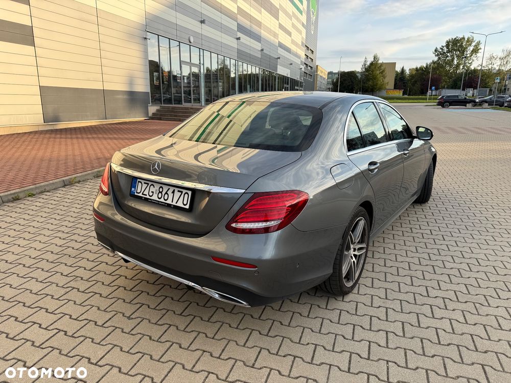 Mercedes-Benz Klasa E 220 d 9G-TRONIC - 3