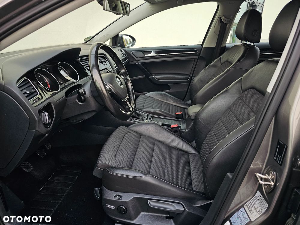 Volkswagen Golf VII Diesel 5-Türer Highline - 23