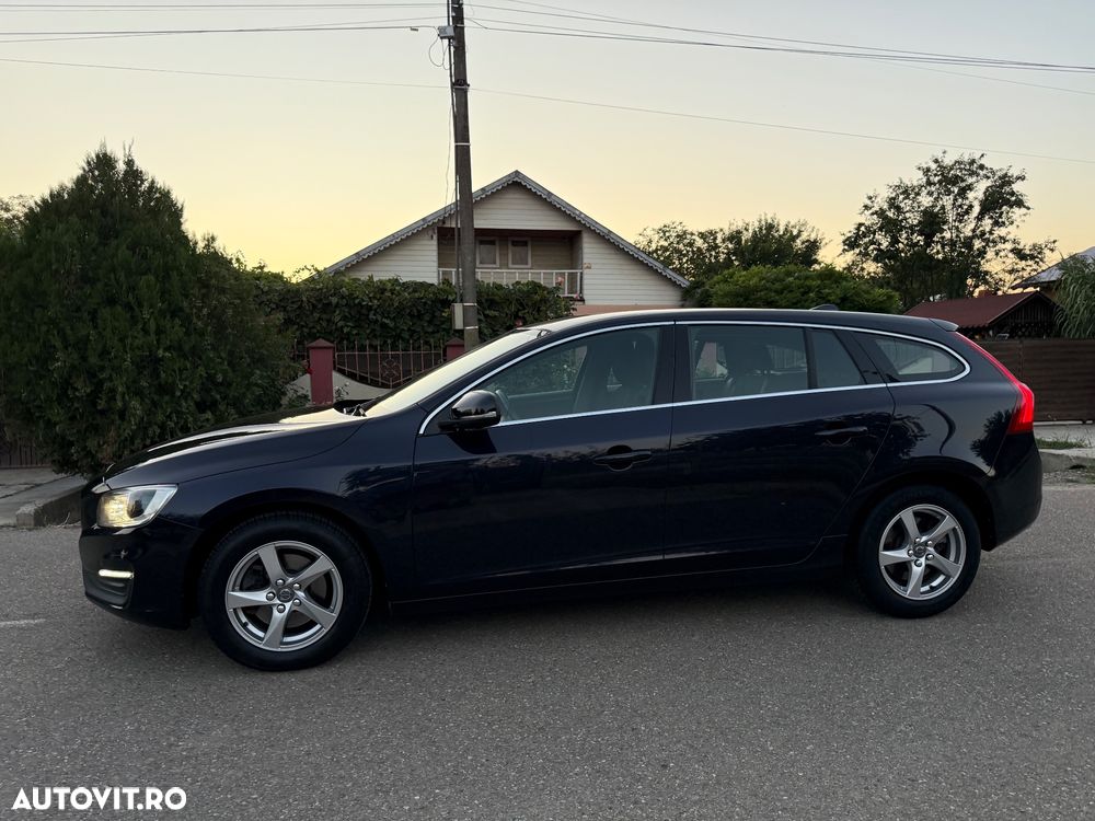Volvo V60 D3 Momentum Pro - 36
